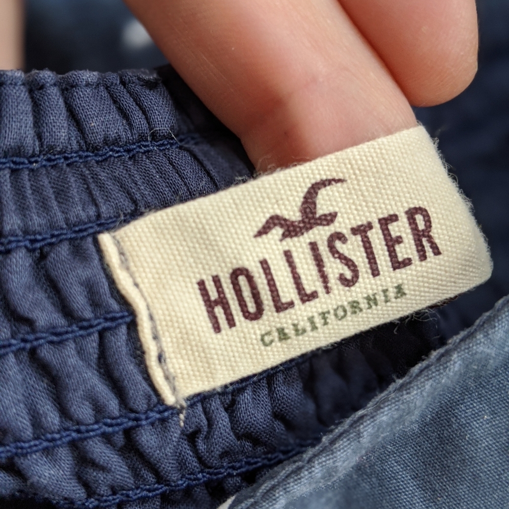 HOLLISTER Navy White Top sz med Excellent Conditio - Picture 3 of 3